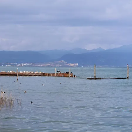 アパート Eco By Al ペスキエーラ・デル・ガルダ