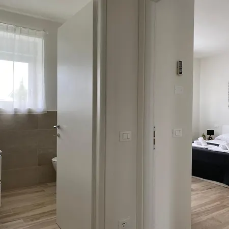 アパート Eco By Al ペスキエーラ・デル・ガルダ