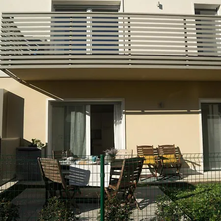 Eco By Al アパート